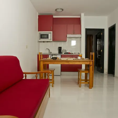 Nazaret Sol Коста-Тегисе