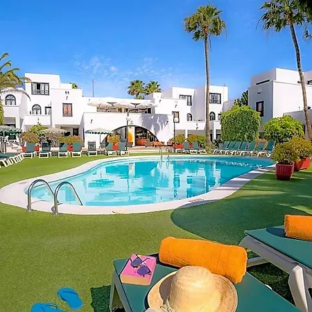 Nazaret Sol Costa Teguise
