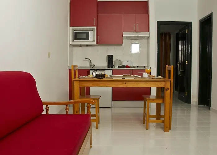 Nazaret Sol Costa Teguise